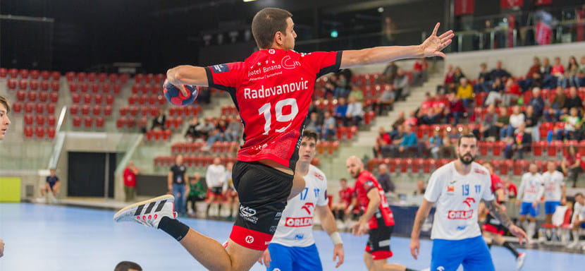 Швейцария. Еще два гандболиста чемпиона страны "Винтертура" составили компанию шести игрокам в лазарете клуба