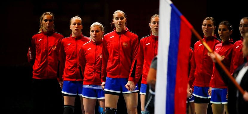 ЧЕ-2020. После первого тайма сборная России уступает команде Дании с разницей в четыре мяча. У Дарьи Дмитриевой — пять голов