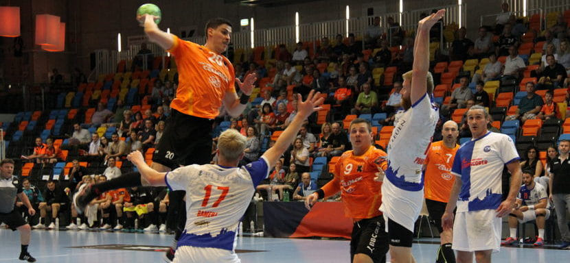 Швейцария. "Амицития" белоруса Антона Пракапени неудачно начала полуфинальную серию чемпионата против "Шаффхаузена"