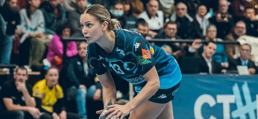 Франция. Чемпионка мира и Европы Манон Уэтт продолжит защищать цвета "Шамбре" в следующем сезоне