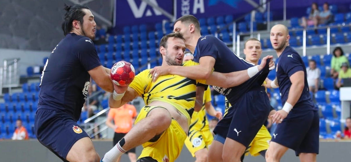 Высшая лига. 27-летний линейный Павел Елистратов в межсезонье отправится из Суперлиги дивизионом ниже и сменит СГАУ-"Саратов" на "Зилант"