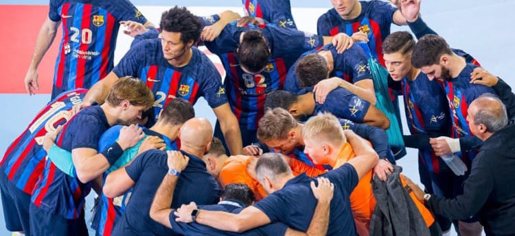 Испания. В стартовом матче 24-го тура "Барселона" разгромила "Бенидорм". Команды забросили 79 мячей