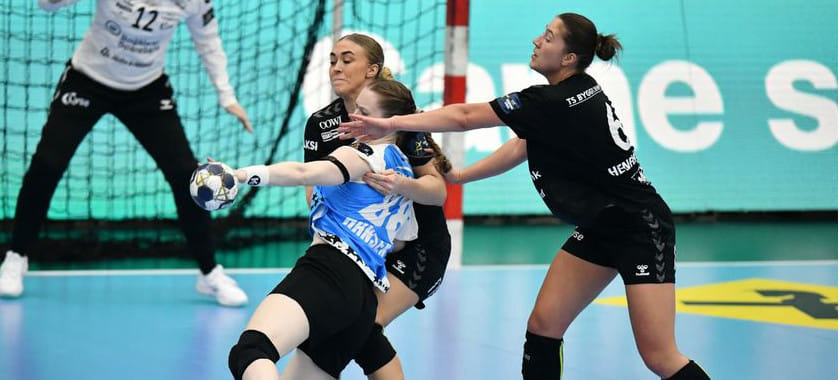 Второй круг группового этапа женской Лиги чемпионов стартовал с домашней победы "Бухареста" Валерии Масловой над норвежской "Солой"