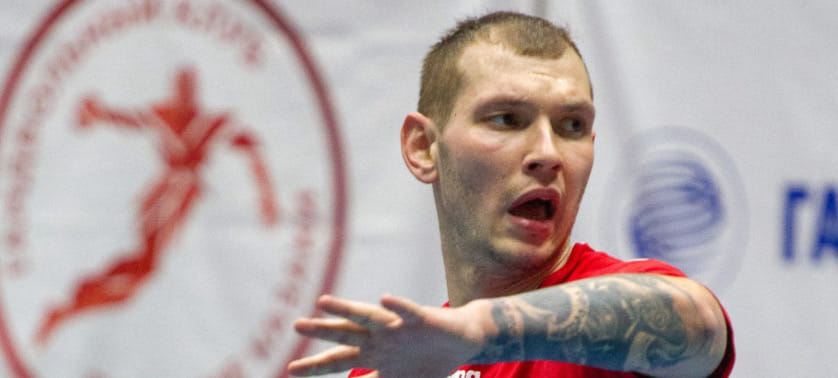 Olimpbet Суперлига. Разыгрывающий "Донских Казаков"-ЮФУ Денис Афонин не смог завершить матч с "Динамо" из-за травмы колена