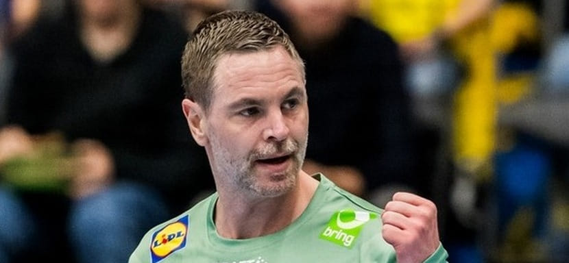 Голкипер сборной Швеции Андреас Паличка получил травму глаза, но она не должна помешать ему сыграть на домашнем ЧЕ-2026