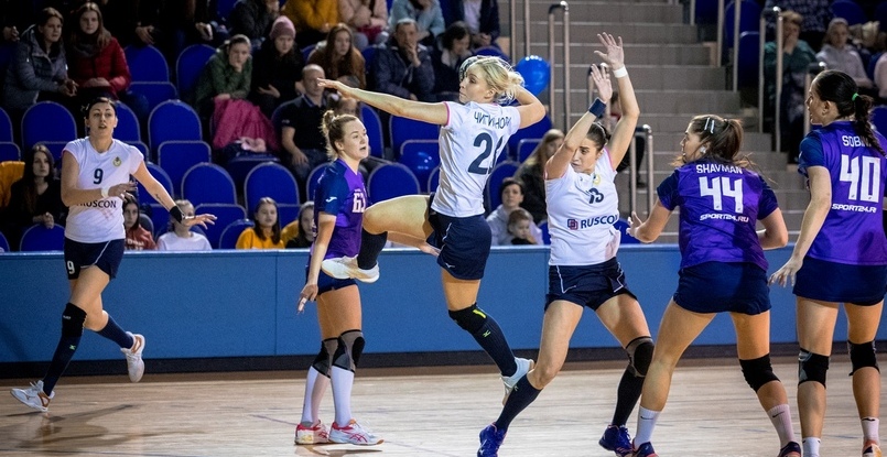 В шестом выпуске шоу "Что? Где? Гандбол!" приняла участие разыгрывающая ЦСКА Наталья Чигиринова