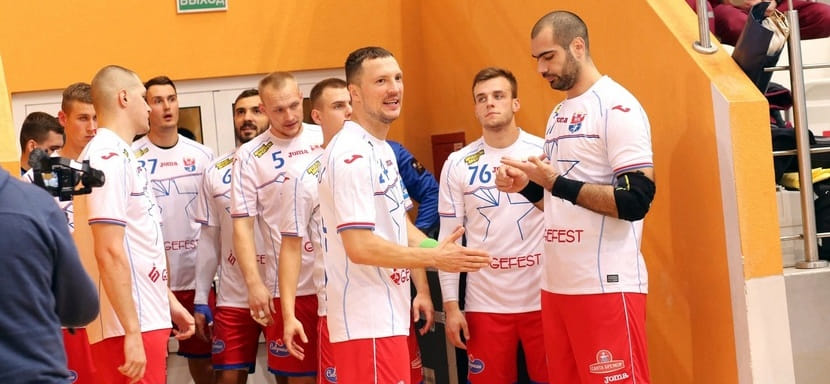 Лига чемпионов. 16 гандболистов "Бреста" отправились на поединок группового раунда с северомакедонским "Вардаром"