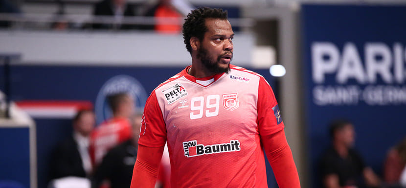 Турция. Французский линейный Седрик Сорендо покинул ряды бухарестского "Динамо". Он продолжит карьеру в "Бешикташе"