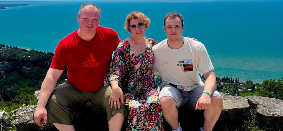 Иван Мартыненко: "Во время пандемии тренировал Владислава на даче. Вместо ворот — гараж!"