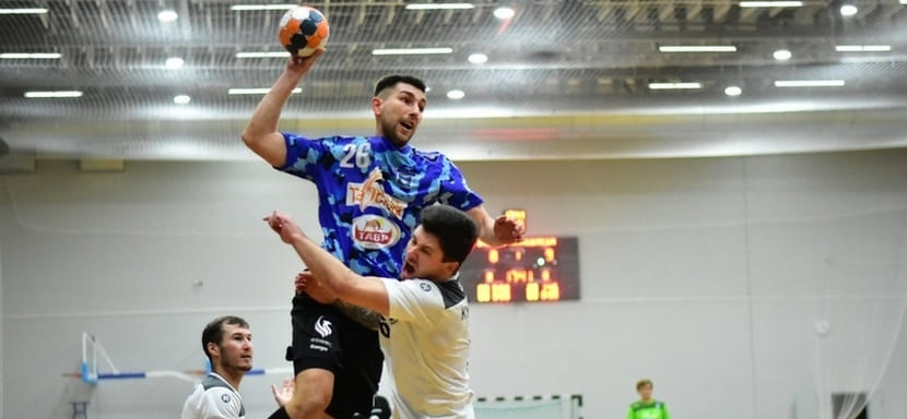 Суперлига. Разыгрывающий "Виктора" Антон Отрезов пропустит как минимум три недели из-за травмы локтя