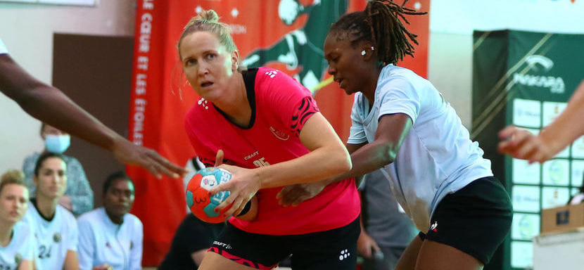 Delo Лига чемпионов. Тонье Лесет: "Ростовчанки сильны игрой в обороне. Плюс русский стиль — быстрый и агрессивный гандбол"