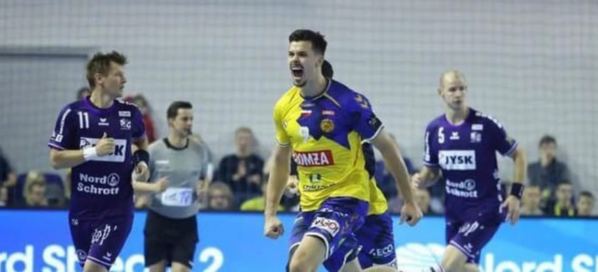 Лига чемпионов. "Кельце" дома нанес "Фленсбургу" третье поражение в турнире, "Монпелье" на выезде обыграл "Вардар" и догнал его по очкам