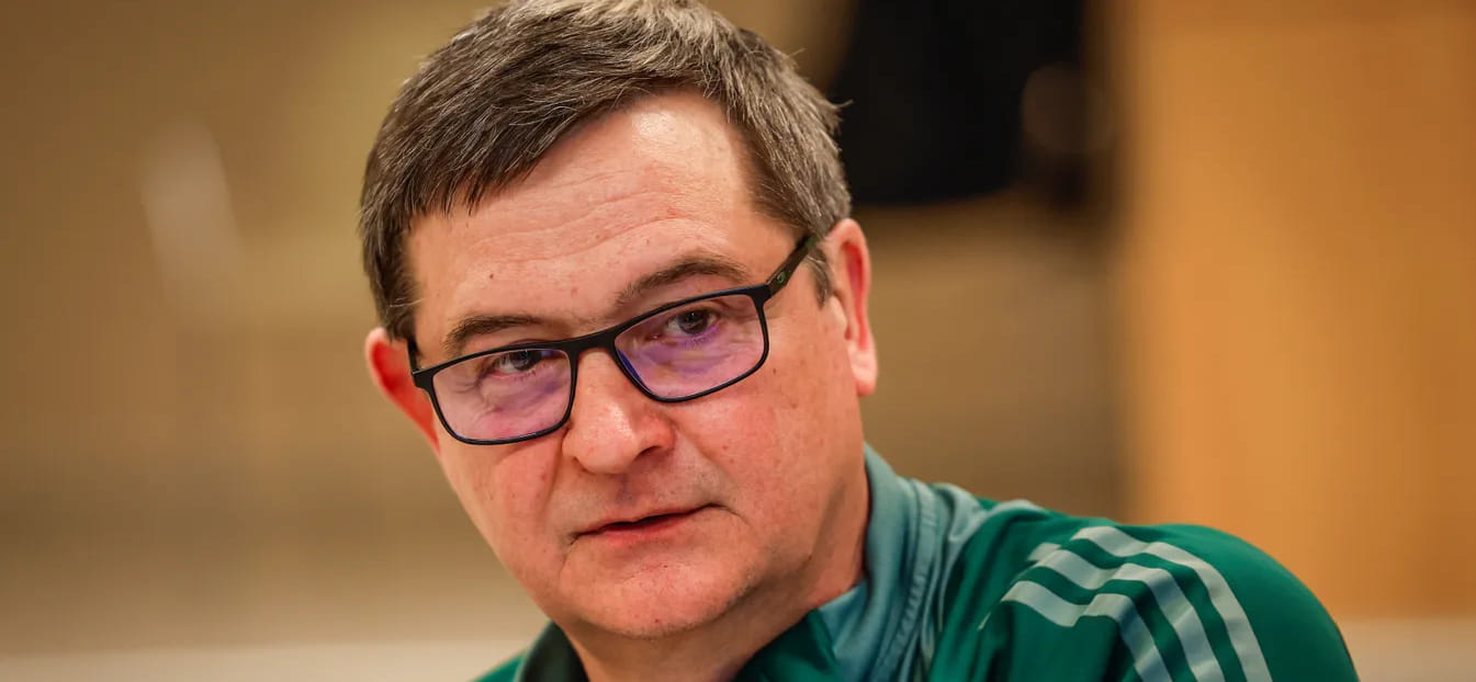 Главный тренер женской сборной Венгрии Владимир Головин: "В нашей команде стыдно быть слабым. Каждая старается выжать из себя максимум"