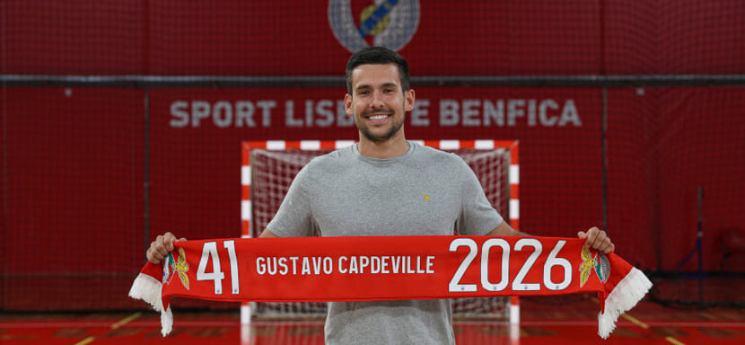 Португалия. Вратарь Густаву Капдевиль продлил контракт с "Бенфикой" до 2026 года