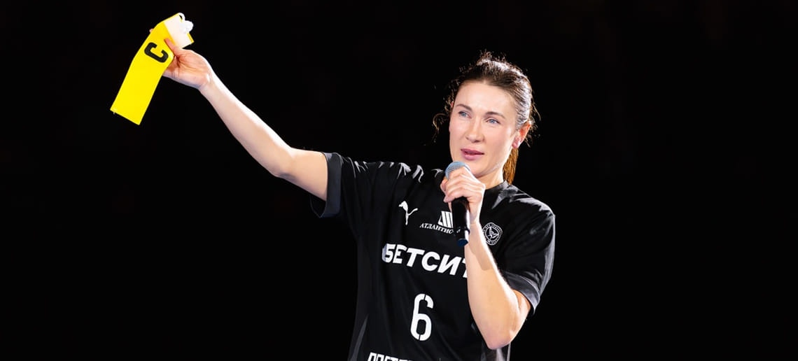 Юлия Манагарова: "На прощании с "Ростовом" не проронила ни слезинки, а дома дала волю эмоциям!"