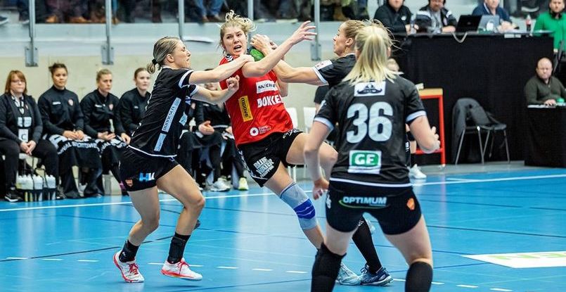 Дания. "Эсбьерг" разгромил "Хольстебро" с перевесом в десять мячей и еще два результата субботы