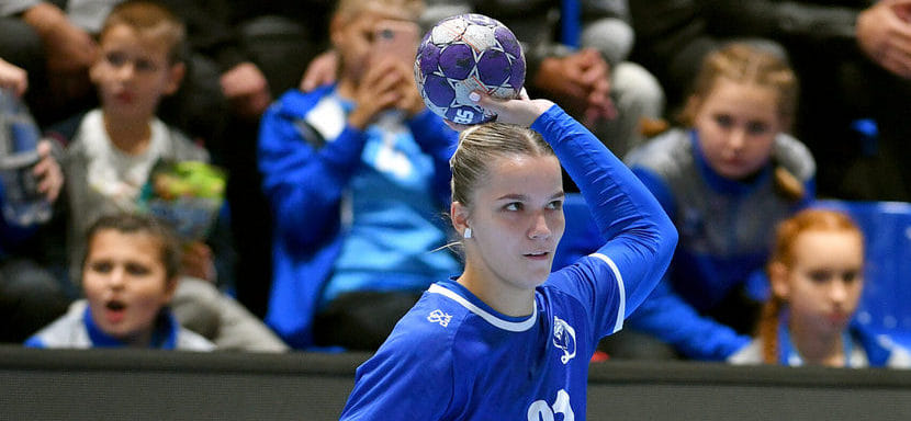 Полусредняя Кристина Щеглова, а также линейные Меланья Пичугина и Оксана Колодяжная покидают состав "Динамо-Синары"