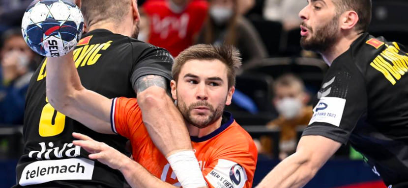 ЧЕ-2022. Люк Стейнс: "Думаю, мы выбрали правильное время, чтобы поменять акцент мыслей с коронавируса на игру"