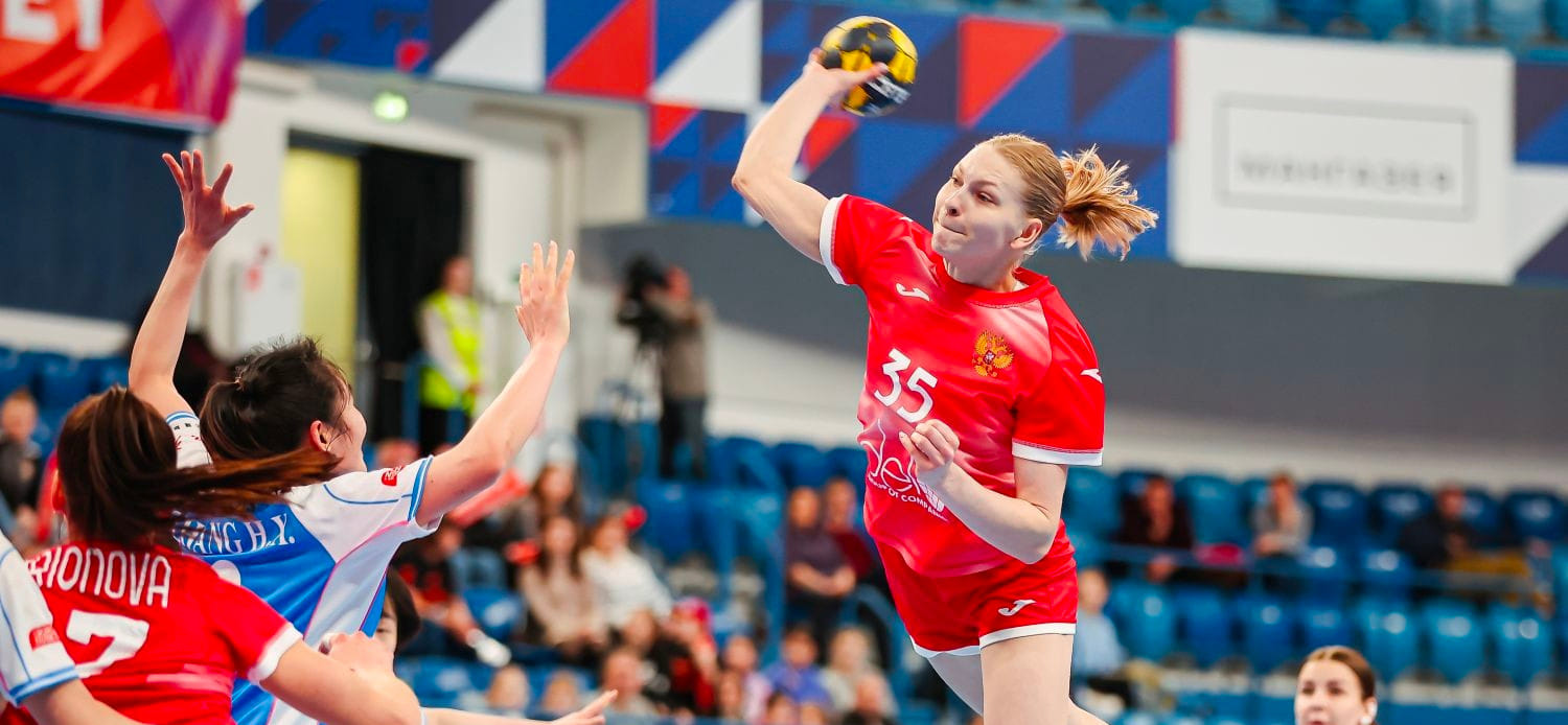 Olimpbet Кубок дружбы. Тренеры Михаил Измайлов и Наталья Дерепаско отметили, что Россия-1 в матче с "Фениксом" "покатила" не сразу