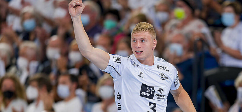 Германия. "Спасибо за то, что могу жить мечтой каждый день". 21-летний воспитанник "Киля" Свен Эриг остается в родном клубе