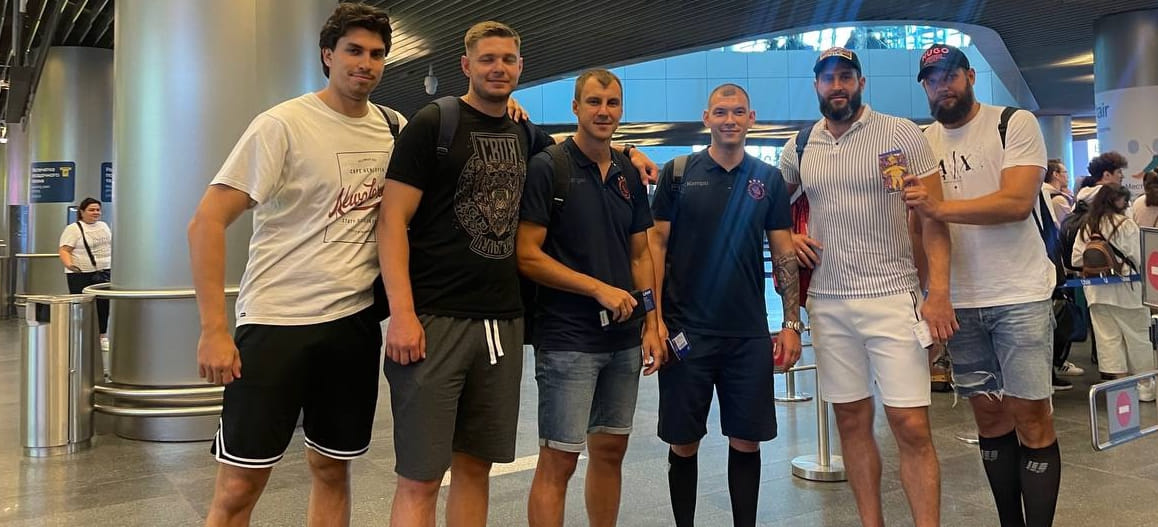 Лидеры едут в Кисловодск, "академики" с "аграриями" — в Тольятти, а кто решил остаться дома?