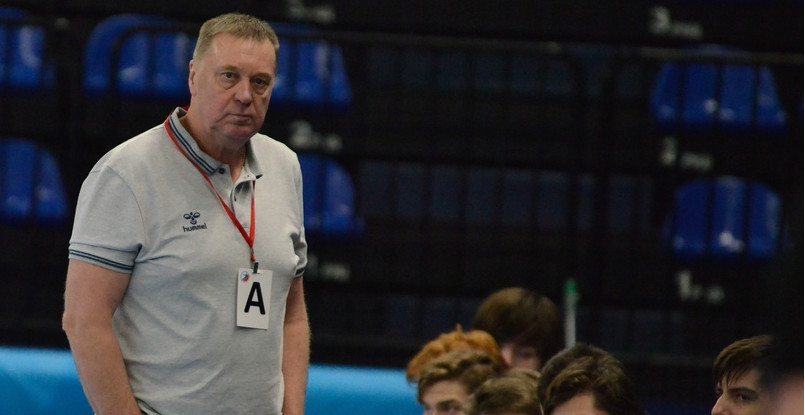 Молодежное первенство. Валерий Кочетков: "Пробиваться молодежи тяжело. Но надо хорошо работать, стараться доказать, что сильнее"