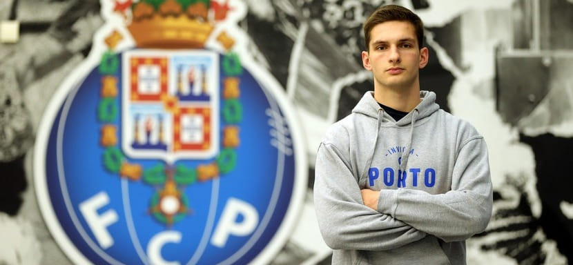 Португалия. 18-летний голкипер Дьогу Рема продолжит защищать цвета "Порту"