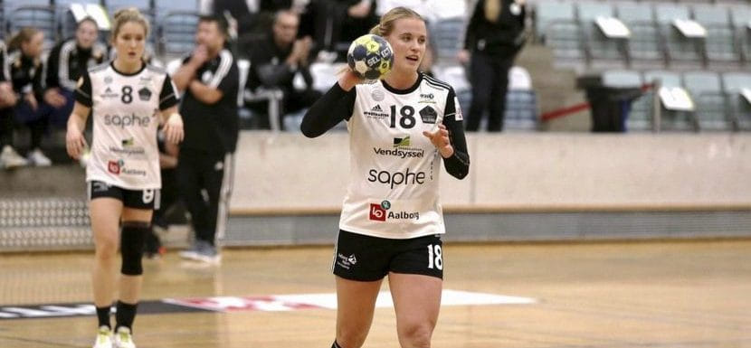 Норвегия. Левая полусредняя из Швеции Ханна Олен продолжит карьеру в "Ларвике"