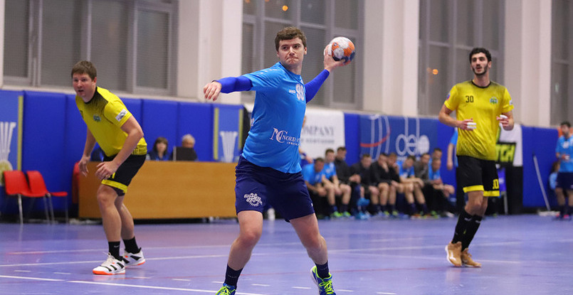 Суперлига. Правый крайний Евгений Макин покинул "Неву" из Санкт-Петербурга