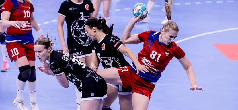 Olimpbet Суперлига. Ксения Дьяченко: "Колено нужно защищать: лёд после тренировок, таблетки для суставов, специальная разминка"