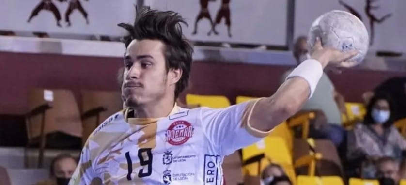 Польша. "Висла" Косоротова и Житникова заплатит "Адемару" 15 тысяч евро за Гонсало Переса Арсе (24rakomet)