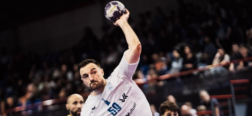 Правый полусредний "Дюнкерка" и лучший бомбардир чемпионата Франции Том Пелайо переходит в бухарестское "Динамо"