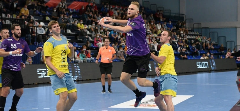 Olimpbet Суперлига. Трансферный слух. Левый крайний "Чеховских медведей" Александр Синицын продолжит карьеру в "казаках" из Таганрога