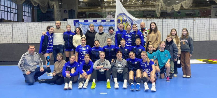 Высшая лига. "Ростов-Дон-2" одержал волевую победу над дублем "Динамо-Синары", выиграв в 12-й раз подряд. "Лада-2" обыграла "Уфу-Алису"