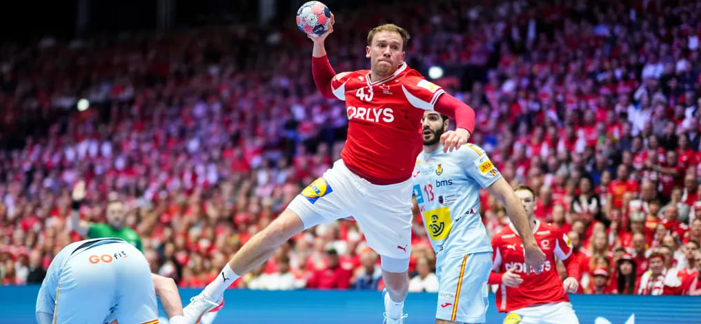 Сборная Дании одержала победу над соперниками из Испании в матче основного раунда чемпионата Европы-2026