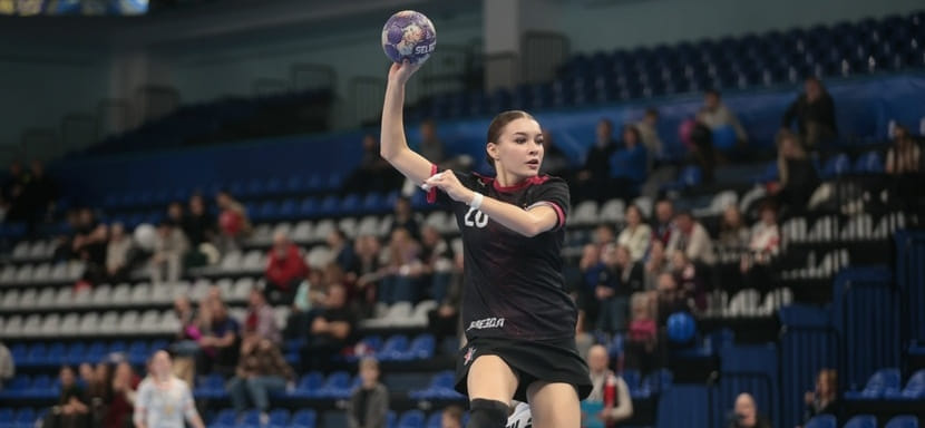 Ярослава Попова: "Операция прошла успешно. Планирую восстанавливаться до двух месяцев"