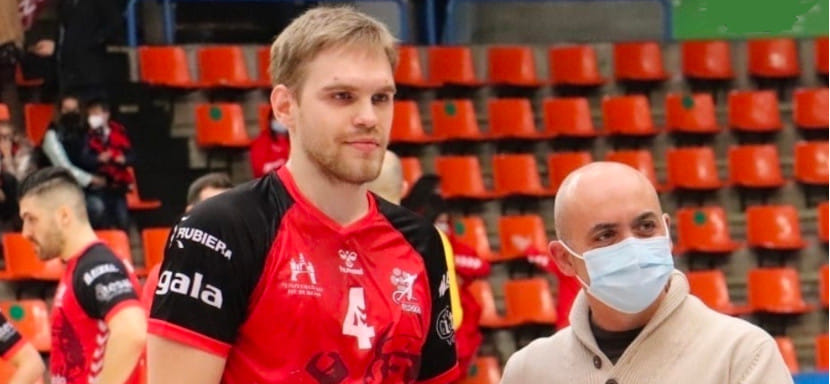 Игорь Карлов: "Уже на второй день после приезда в Катар тренер сказал, что на меня не рассчитывает"