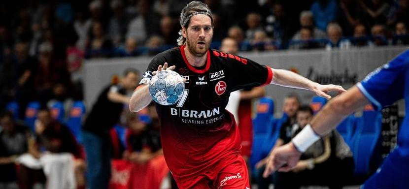 Румыния. Официально. 37-летний литовский разыгрывающий Айденас Малашинскас продолжит карьеру в "Бузэу"