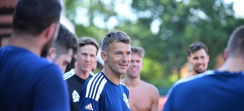 Бундеслига. "Ганновер" вышел из отпуска. Команде представлен новый главный тренер Кристиан Прокоп