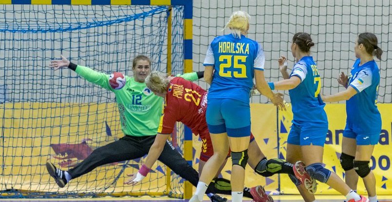 ЧЕ-2020. Сборная Украины минимально проиграла команде Польши. Гандболистки из Чехии были сильнее македонок