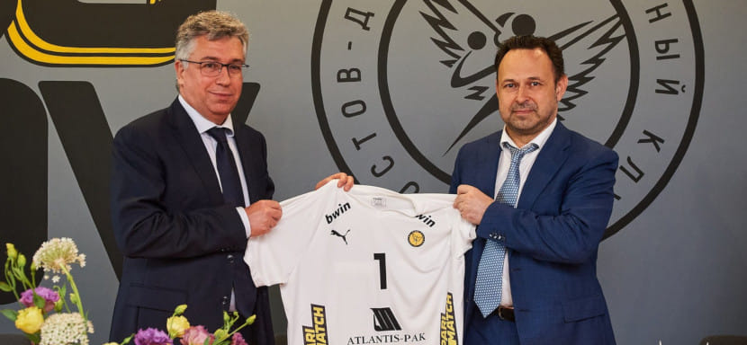 Суперлига Париматч. "Чем меньше бюджетных влияний, тем больше хороших спонсорских проектов". "Ростов-Дон" объявил о сотрудничестве с банком "Открытие"