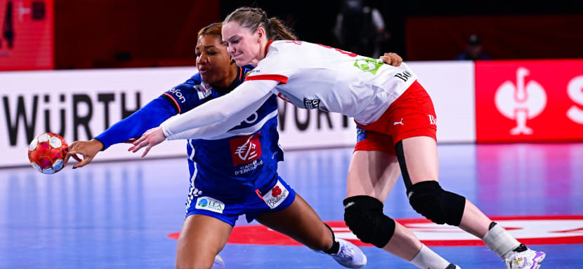 Сборная Франции одержала убедительную победу над командой Дании и вышла в полуфинал чемпионата мира, где встретится с Германией