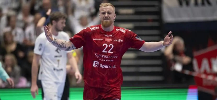Дания. 31-летний капитан "Ольборга" Рене Антонсен в очередной раз продлил контракт с клубом