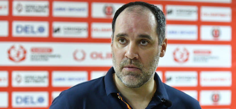 Евгений Дмитриев: "Всё хорошо складывалось до 45-й минуты. Чуть додави, пересиль себя и можно было уходить в концовку. Испугались сами себя"