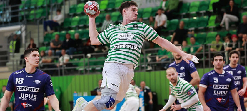 "Сигетсентмиклош" сыграл вничью с "Дьёром", "Ференцварош" уступил "Будаёршу" в пятничных матчах чемпионата Венгрии