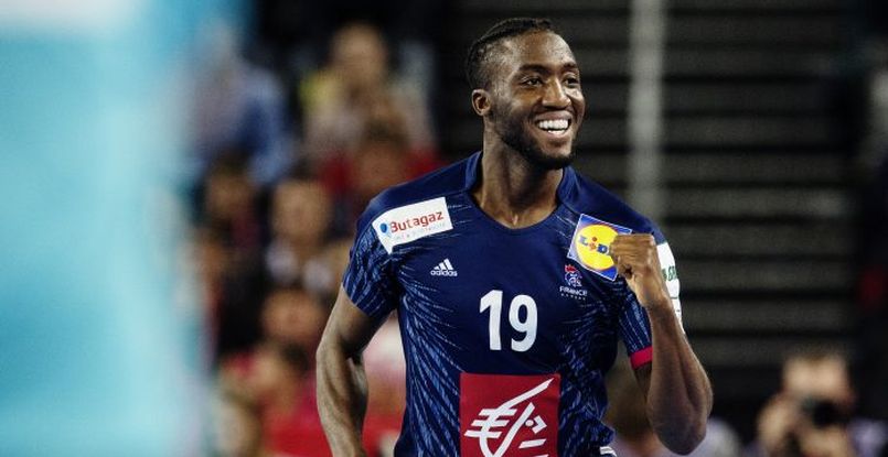 Франция. Полусредний "Пари Сен-Жермен" и сборной страны Люк Абало покинет клуб по окончании сезона и, возможно, завершит карьеру