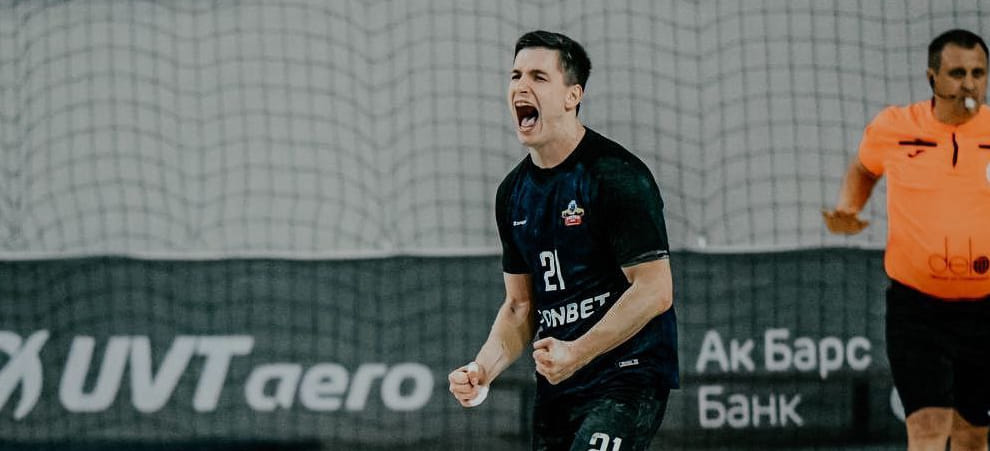 "Цель у команды "Ростов-Дон" одна — первое место!" Никита Палишев — про "вышку" и Суперлигу