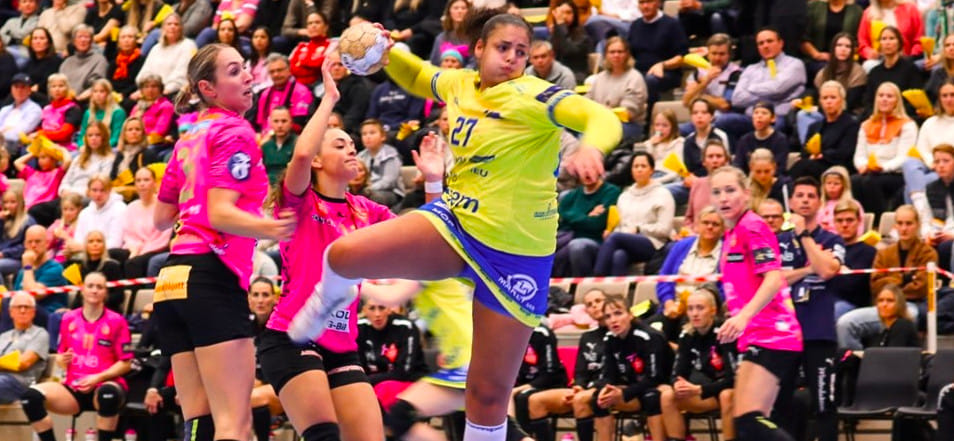 Лига чемпионов. Фанаты позволили "Дьёру" остаться непобедимым. А "Кристиансанд" теперь — без Лунде