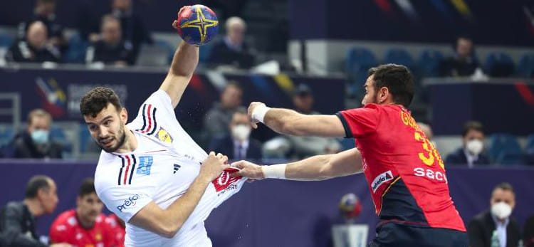 ЧМ-2023. В споре лидеров группы сборная Франции обыграла испанцев и вышла в четвертьфинал с 1-го места, где сыграет с норвежцами или немцами