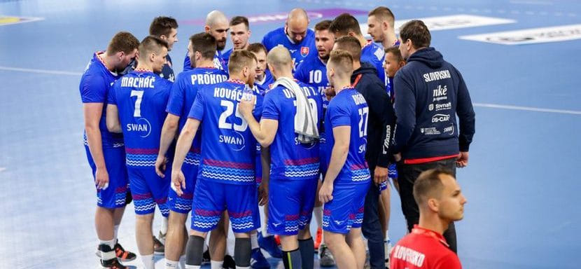 ЧЕ-2022. Команда Словакии, соперник россиян по группе, начала в Топольчанах подготовку к домашним матчам с сербами